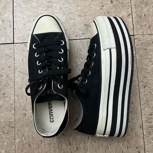 Converse Black and White Low-Top platform Sneaker Super rare
